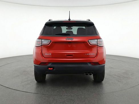Used 2025 Jeep Compass Trailhawk AWD/4WD image 7