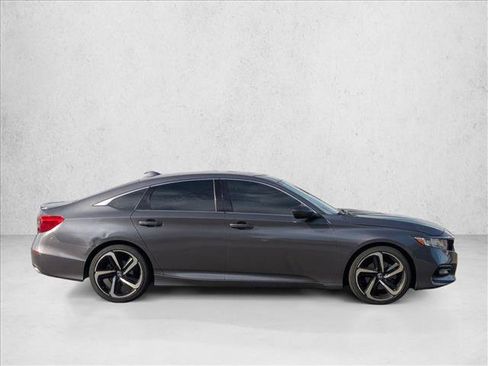 Used 2018 Honda Accord Sport image 4