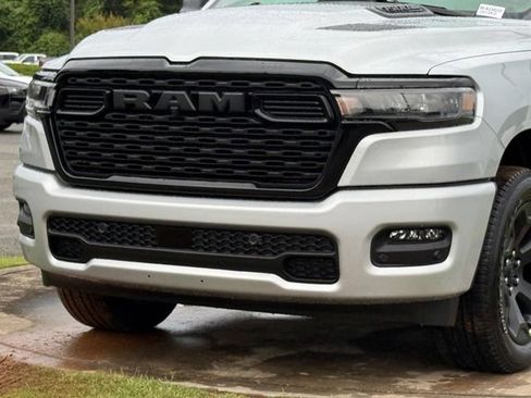 New 2026 RAM 1500 Express AWD/4WD image 10