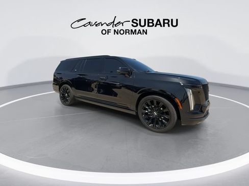 Used 2025 Cadillac Escalade ESV Sport Platinum w/ LPO, ONYX Package AWD/4WD image 2