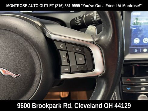 Used 2018 Jaguar F-PACE R-Sport image 19