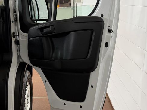 Used 2024 RAM ProMaster 2500 w/ Safety Group FWD image 30
