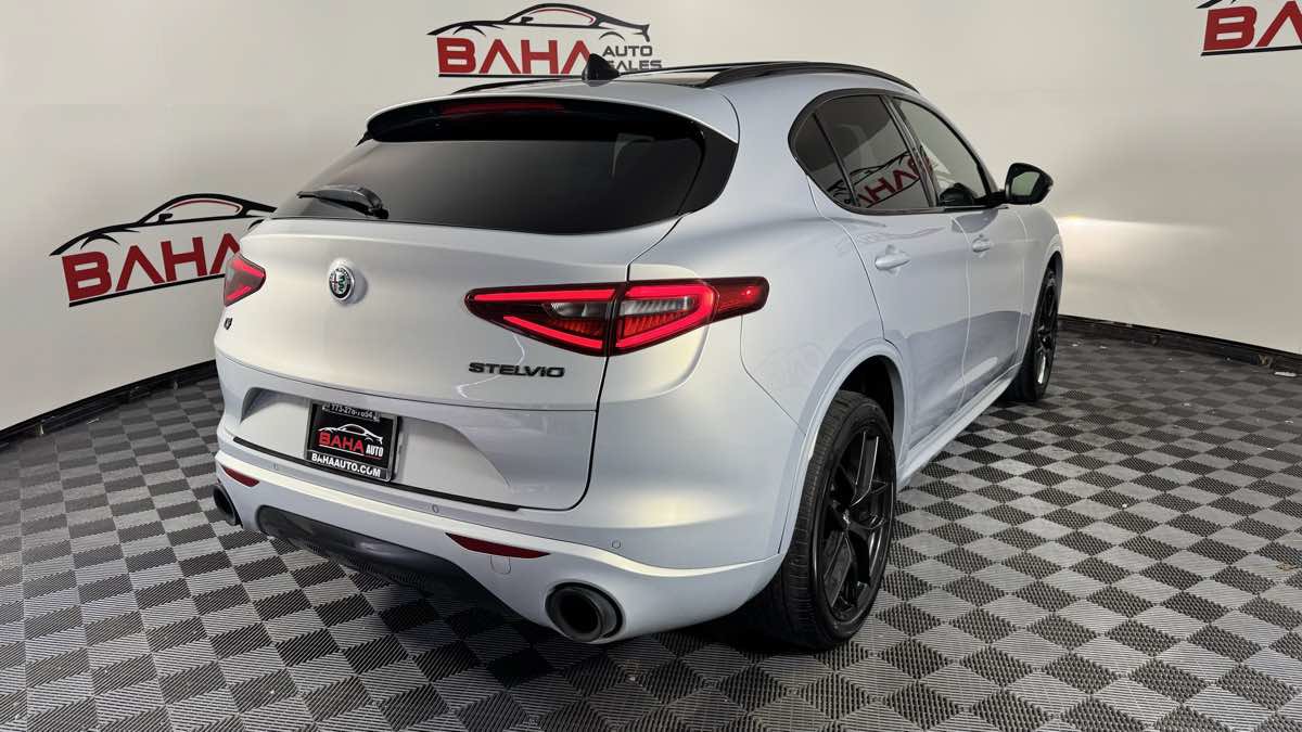 Used 2020 Alfa Romeo Stelvio Ti Sport w/ Quick Order Package 22S Sport AWD/4WD image 7