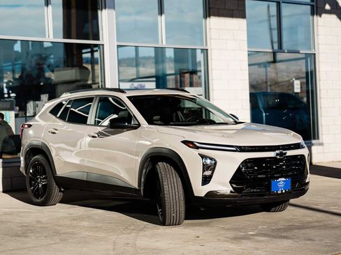 Certified 2026 Chevrolet Trax ACTIV w/ Sunroof Package image 13