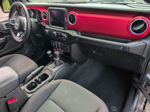 Used 2021 Jeep Wrangler Unlimited Rubicon AWD/4WD image 22