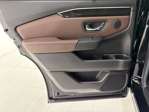 Used 2025 Honda Pilot Elite image 15