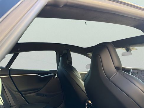 Used 2018 Tesla Model S 75D image 10