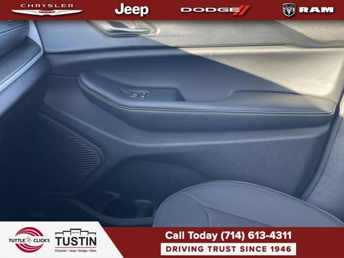 Used 2025 Jeep Grand Cherokee L Laredo w/ Luxury Tech Group I RWD image 21