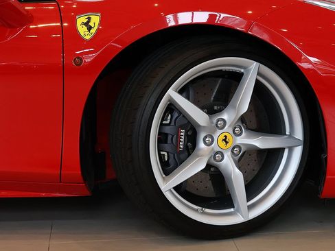 Certified 2018 Ferrari 488 Spider RWD image 11