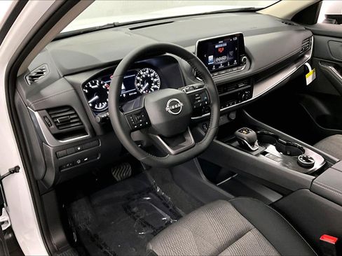 New 2026 Nissan Rogue SV AWD/4WD image 13