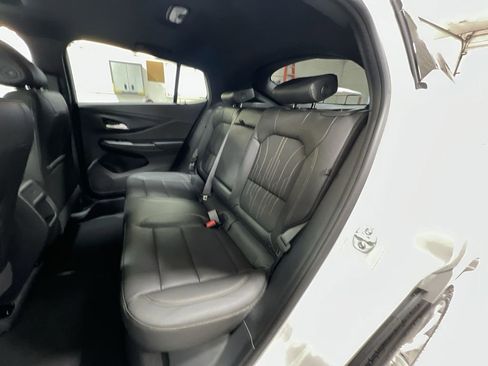 New 2025 Buick Envista Avenir image 24