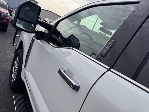 Used 2024 Ford F350 Lariat w/ Lariat Ultimate Package image 15