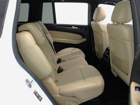 Used 2018 Mercedes-Benz GLS 450 4MATIC image 44