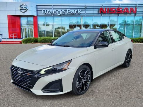 New 2026 Nissan Altima 2.5 SR FWD image 4
