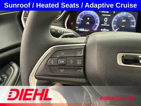 Used 2023 Jeep Grand Cherokee Laredo X AWD/4WD image 23