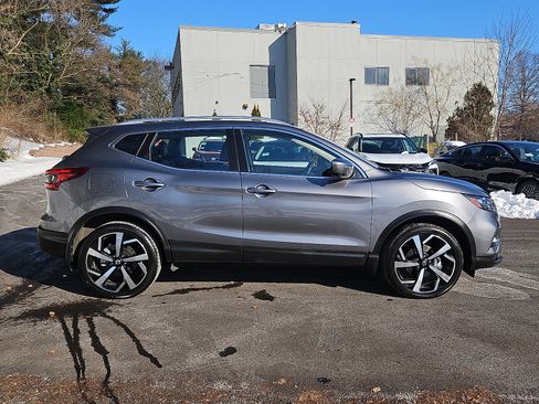 Certified 2022 Nissan Rogue Sport SL image 7