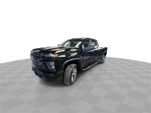 Certified 2022 Chevrolet Silverado 2500 Custom w/ Custom Value Package image 3