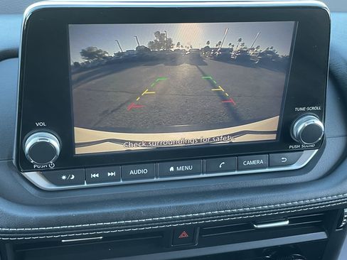 Used 2021 Nissan Rogue S image 28