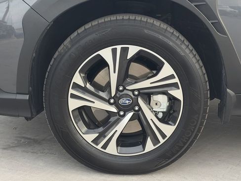 Used 2024 Subaru Crosstrek 2.0i Premium image 32