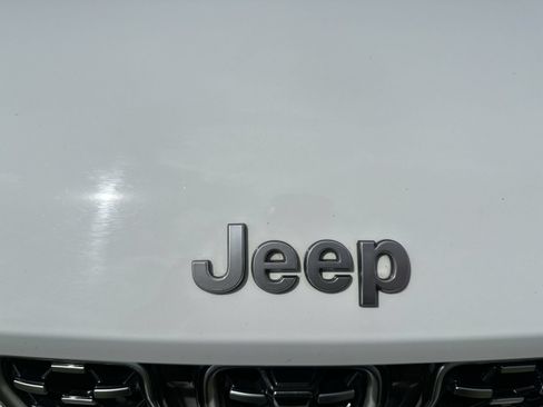 Used 2022 Jeep Grand Cherokee L Summit w/ Advanced Protech Group IV AWD/4WD image 29