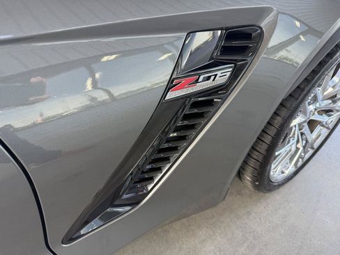 Used 2016 Chevrolet Corvette Z06 Coupe w/ 3LZ w/ 3LZ Preferred Equipment Group RWD image 7