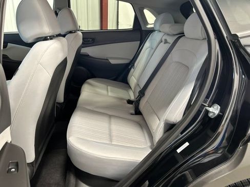 Used 2023 Hyundai Kona SEL AWD/4WD image 15
