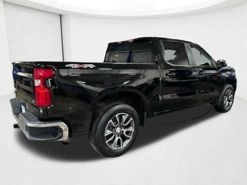 Used 2023 Chevrolet Silverado 1500 LT AWD/4WD image 5