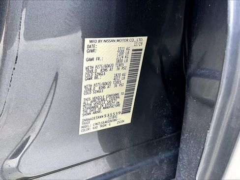Used 2019 Nissan Titan SV w/ SV Convenience Package AWD/4WD image 35