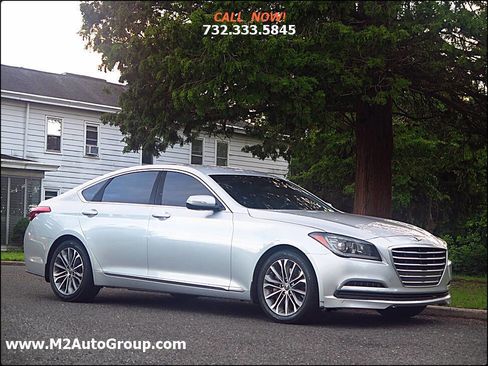 Used 2015 Hyundai Genesis 3.8 image 6