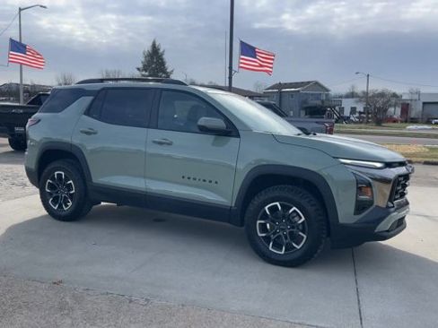 New 2026 Chevrolet Equinox ACTIV image 2