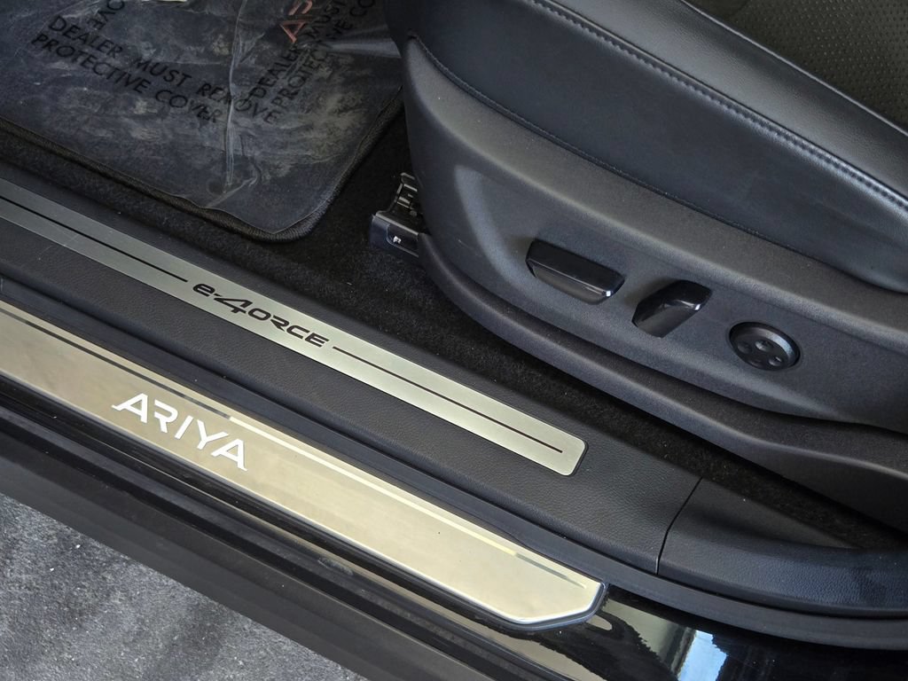 Used 2024 Nissan Ariya AWD image 38