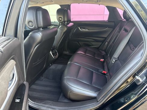 Used 2013 Cadillac XTS w/ Rear Seat Comfort Package FWD image 25