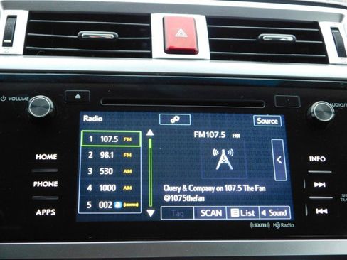 Used 2017 Subaru Legacy 2.5i Premium image 18