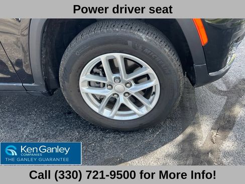 Used 2024 Jeep Grand Cherokee L Laredo AWD/4WD image 19