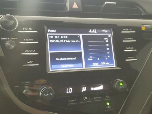 Used 2019 Toyota Camry SE w/ Convenience Package FWD image 24