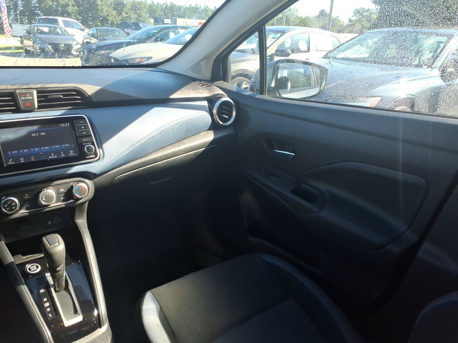Used 2025 Nissan Versa SV FWD image 12