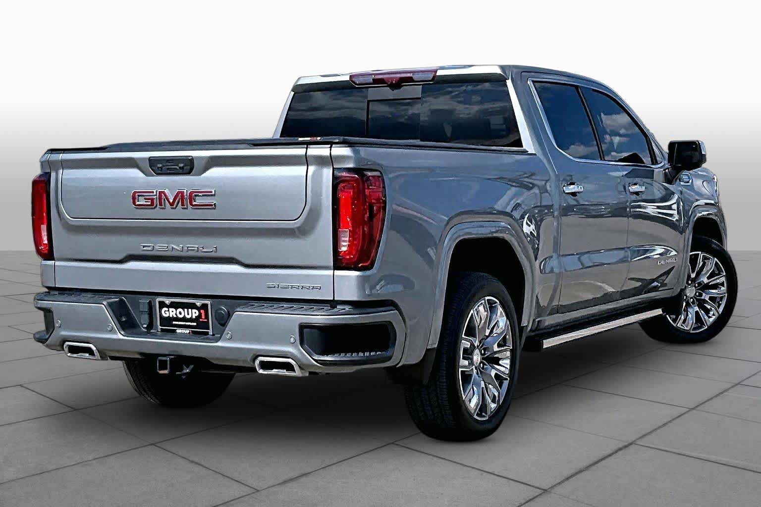 Used 2023 GMC Sierra 1500 Denali w/ Denali Reserve Package AWD/4WD image 13