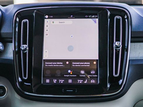 New 2026 Volvo XC40 B5 Plus w/ Protection Package Premier image 14