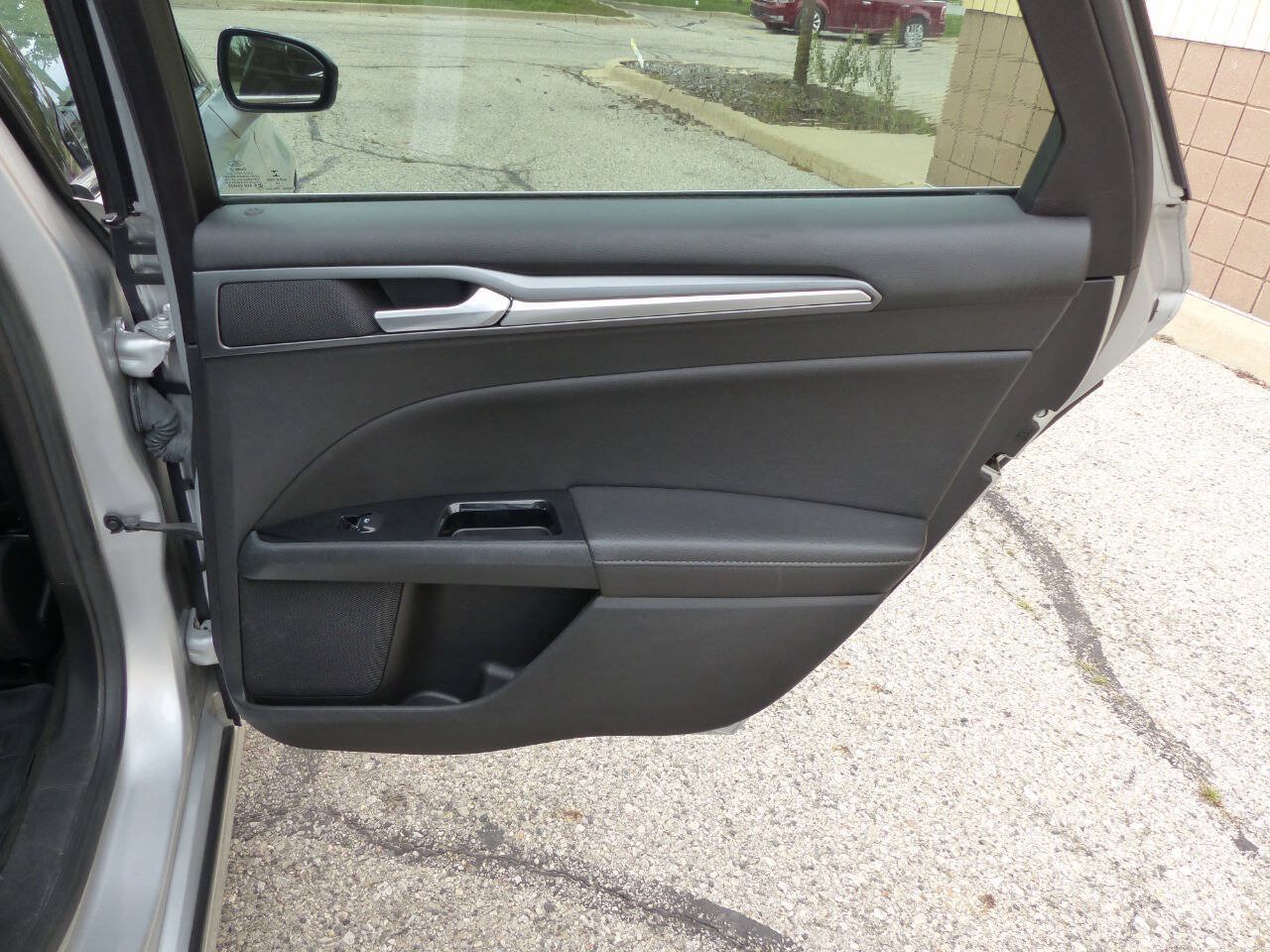 Used 2016 Ford Fusion Titanium FWD image 44