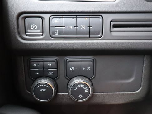 Used 2024 Chevrolet Tahoe RST image 11