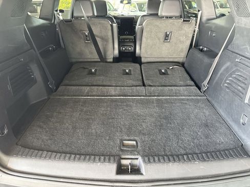 Used 2024 GMC Acadia Elevation image 26