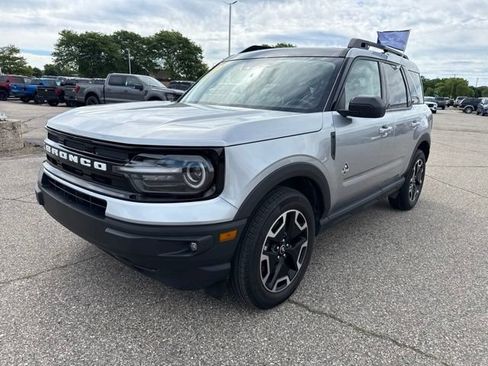 Certified 2023 Ford Bronco Sport Outer Banks w/ Tech Package AWD/4WD image 2