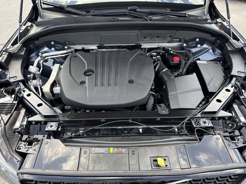 Certified 2024 Volvo XC60 B5 Ultimate w/ Protection Package Premier AWD/4WD image 41