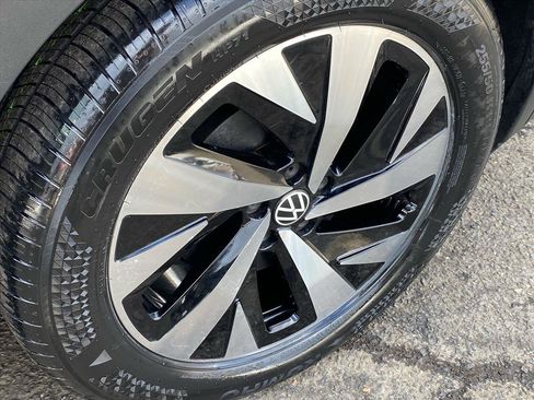 Certified 2023 Volkswagen ID.4 Pro image 19