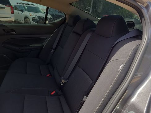 Certified 2025 Nissan Altima 2.5 S FWD image 9