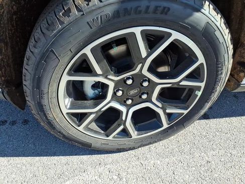 New 2025 Ford Maverick Lariat w/ 4K Tow Package image 16