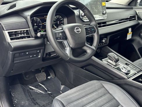 New 2026 Nissan Rogue SL AWD/4WD image 16