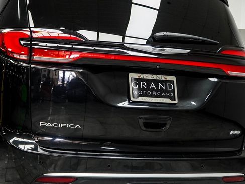 Used 2022 Chrysler Pacifica Pinnacle image 14