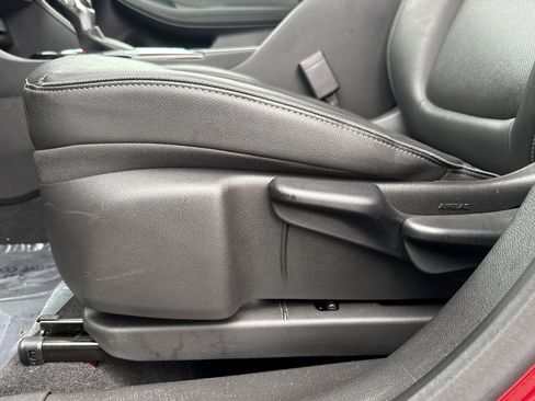 Used 2024 Buick Encore GX Sport Touring image 14