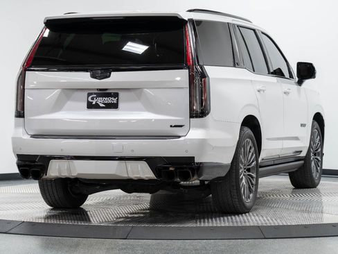 Used 2023 Cadillac Escalade V image 14